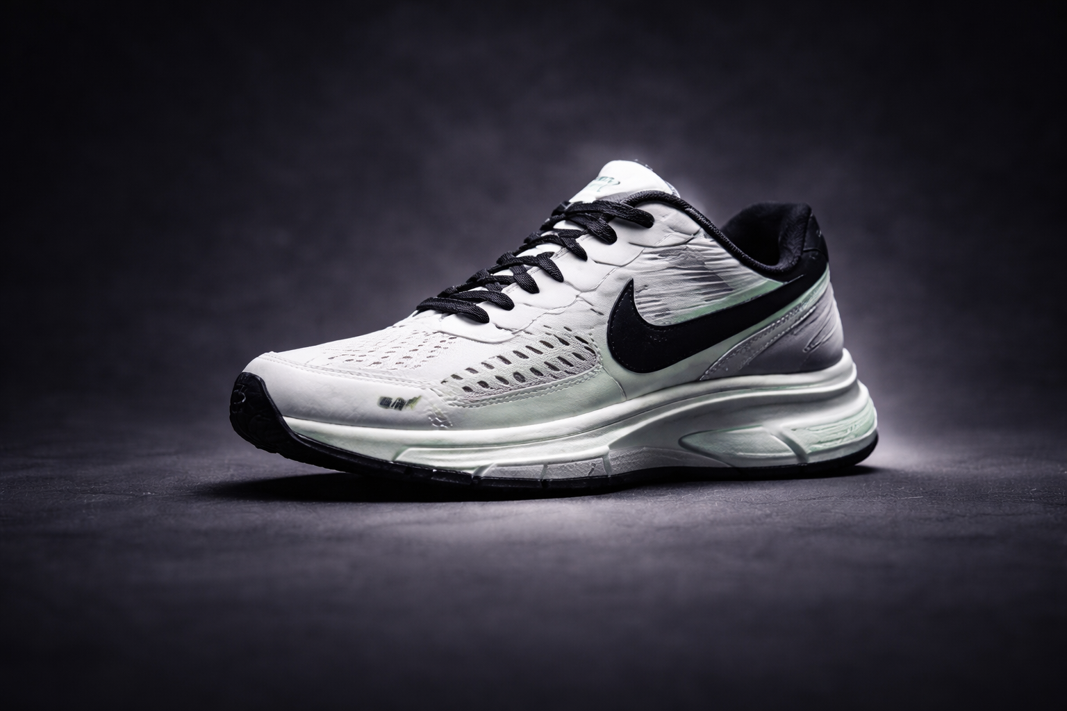 Running and lifestyle sneakers